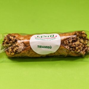 Cannolo speciale con crema al tiramisù